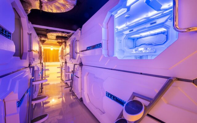Hi Capsule Pattaya - Adults Only