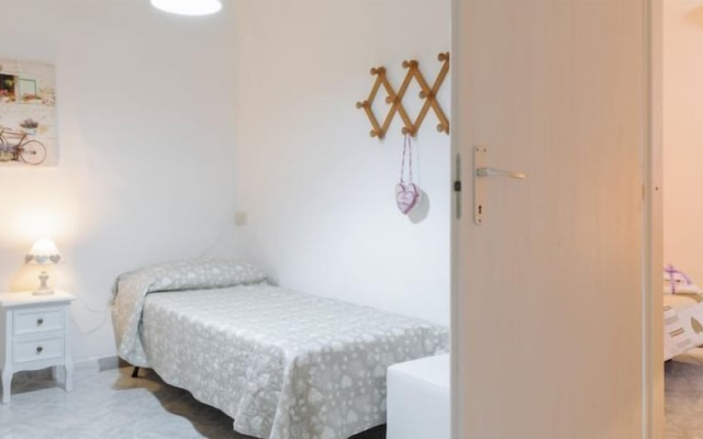 Bright Apartment with Terrace