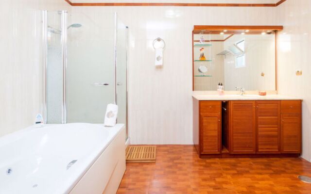 House Tulipán 4 Palzem