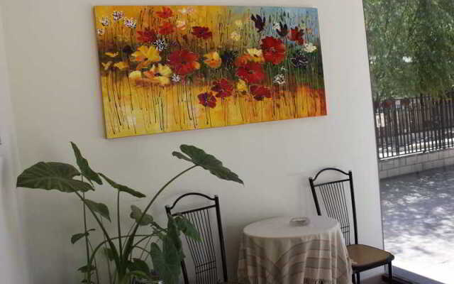 Cinderella Hotel at Shi Foying