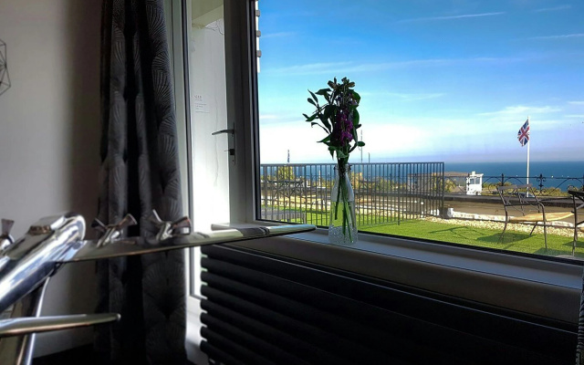 The Cumberland Hotel - OCEANA COLLECTION