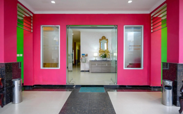 RedDoorz near Citraland Waterpark Kendari