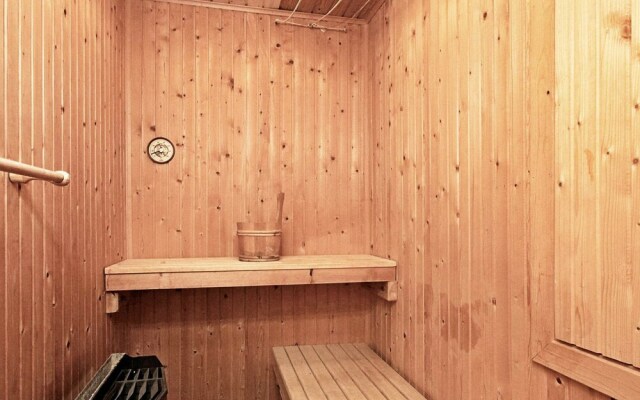 6 Person Holiday Home in Ulfborg