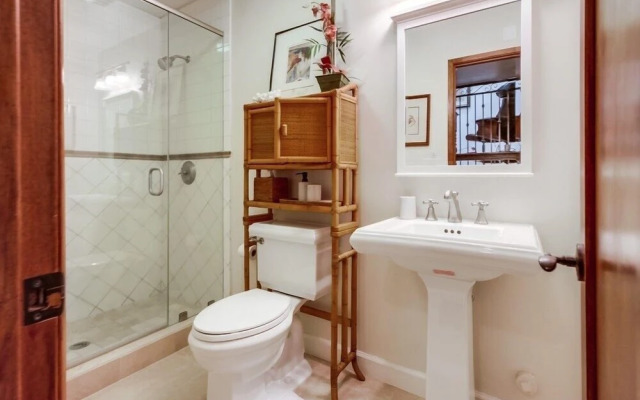 Sbtc161 3 Bedroom Condo