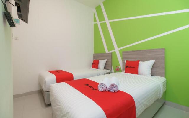 RedDoorz Plus near UIN Raden Fatah Palembang