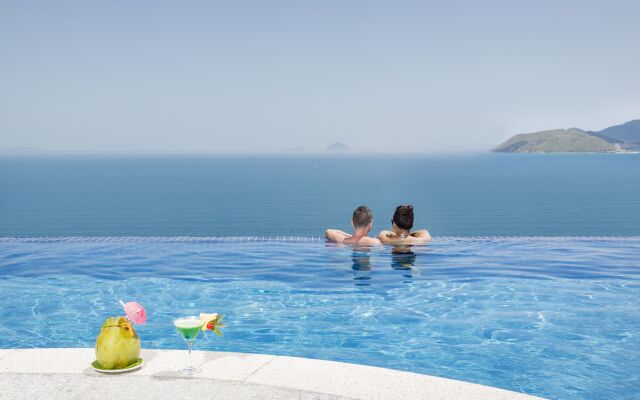 Rosaka Nha Trang Hotel