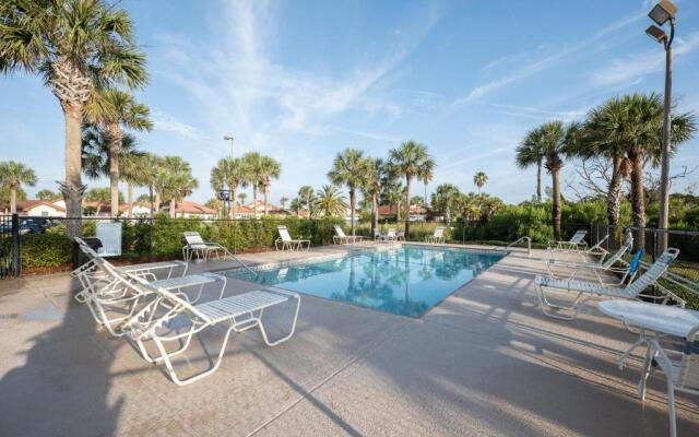 9866beachsidebeautypcwh - Beachside Beauty at Surfview Paradise