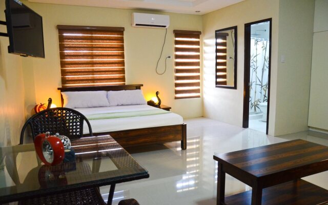 La Galleon Suites Hotel