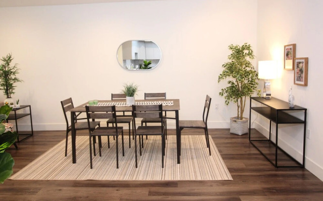 LA Luxury Suites Free Parking 2BD2BA