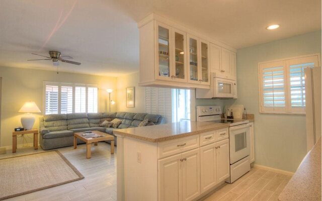 Spanish Cay A8 by RedAwning