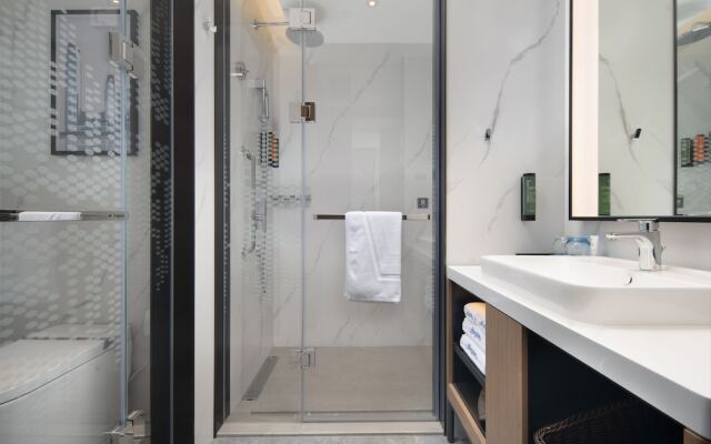 Hampton By Hilton Renhe Baiyun Airport