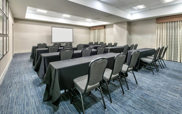 Holiday Inn Express Hotel & Suites DFW Airport South by IHG