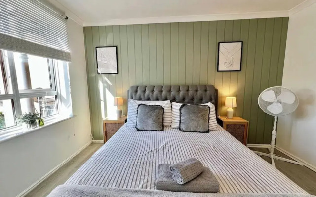 The Stratford, Autograph Collection