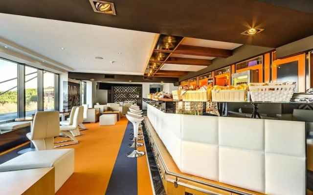 LAVISH PENTHOUSE - 2 en-suite bedrooms & SPA