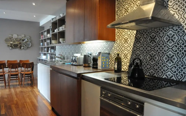 Fantastic Stylish 2 Bed Next to Borough Station