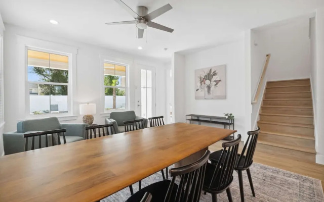 Blissful Getaway 4 BDR Whole Home Heated Pool!