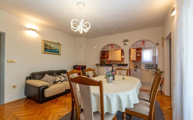Stunning Apartment in Rovanjska With 3 Bedrooms and Wifi
