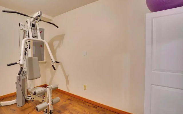 Expansive Retreat on 5 Acres in Shakopee!