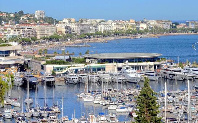 Cannes beaches 3 mn Super quiet 1 BR - 6 PAX with balcony by Olam Properties