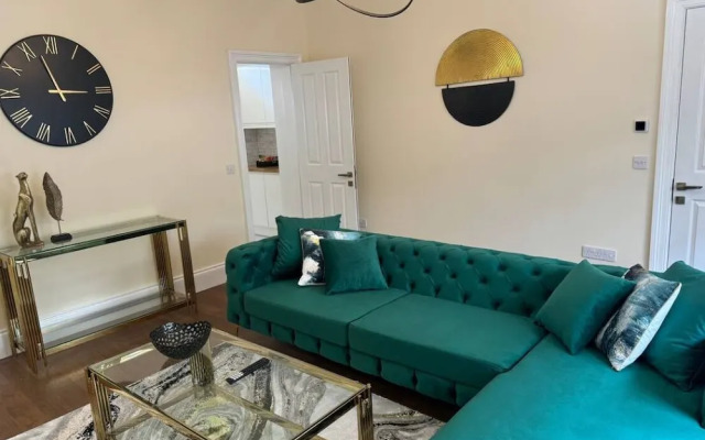 Glasgow Central Paradise - Spacious 3- Bed House