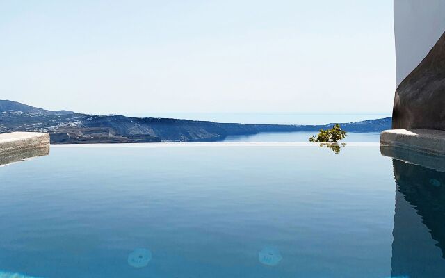 Luxury Villa Blue Dome Santorini