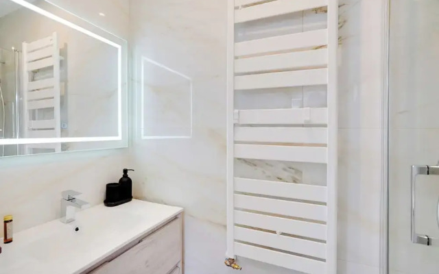 Duplex With Terrace in Levallois