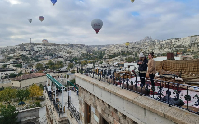 Vineyard Cave Hotel
