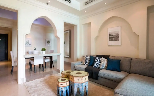 Secluded Apartment in the Heart of Downtown