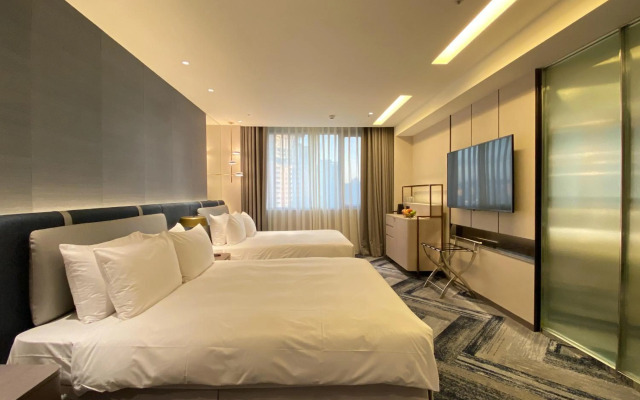 Monarch Plaza Hotel