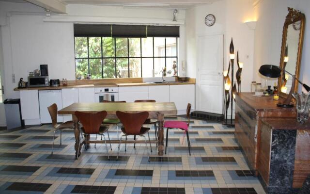 La Villa Victoria by Lakonik