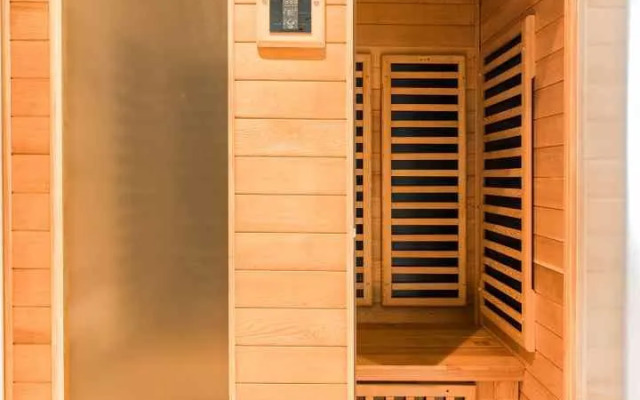Sea Breeze Hotel & Villa
