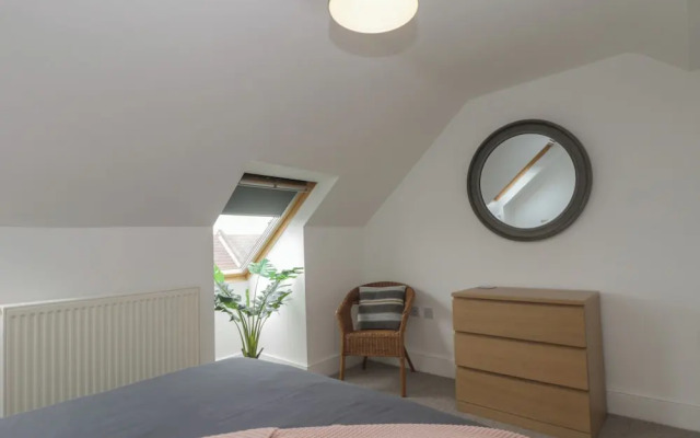 6 Sydney Road