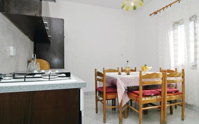 Amazing Apartment in Vrsi With 2 Bedrooms