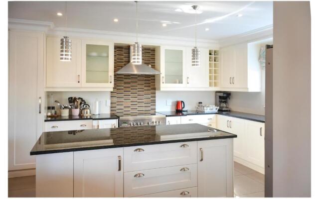 66 On Monzali 4 Star Luxury Guesthouse