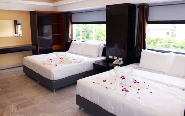 Rest at Ratchada Hotel