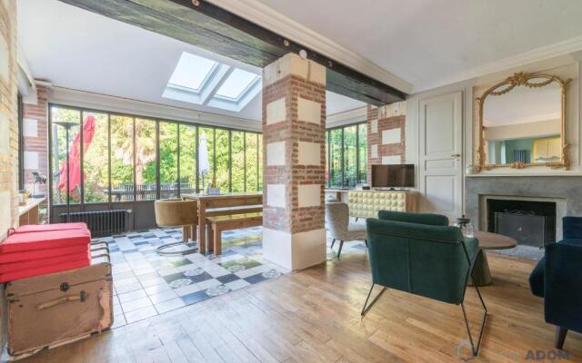 Maison avec jardin de 1200m et billard