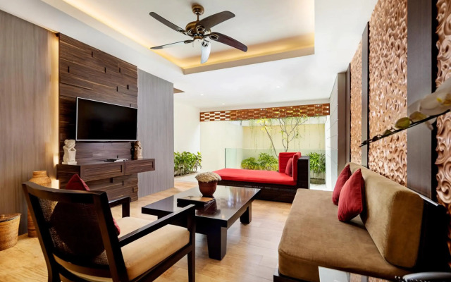 Villa Kayu Raja