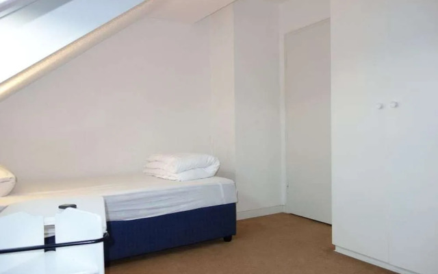 Tolstov-Aparthotels Generous 3 Room Apartment