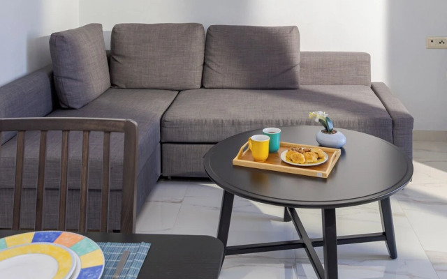 Boutique Seaview Apt near City Center