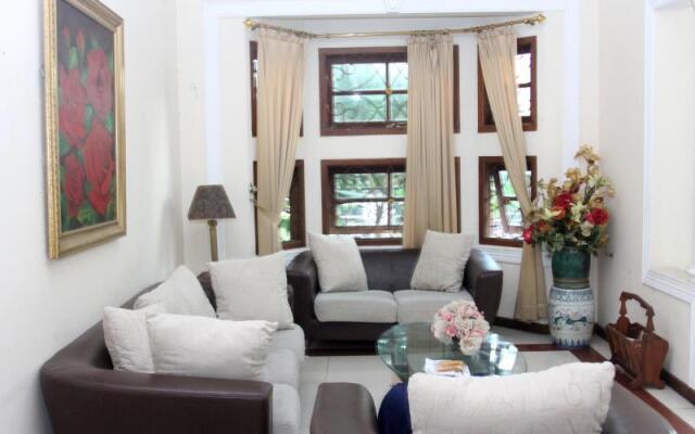 Elton Homestay