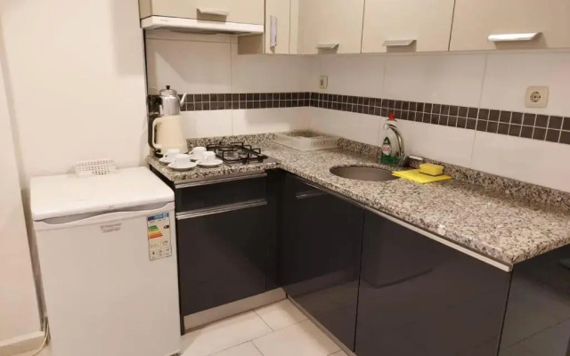 Class Suit Residence