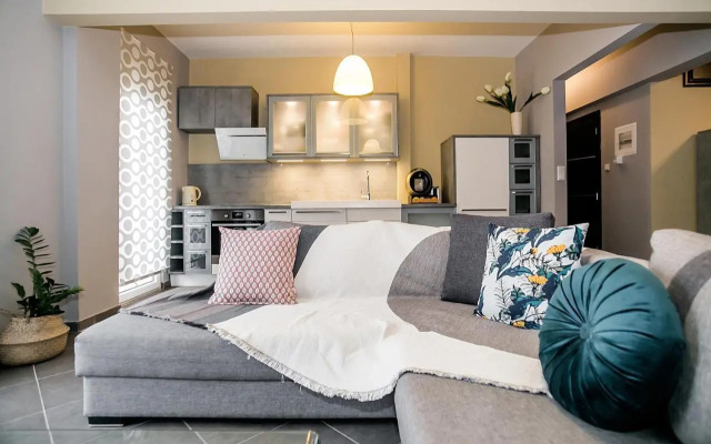 B12 new & modern seafront apartment
