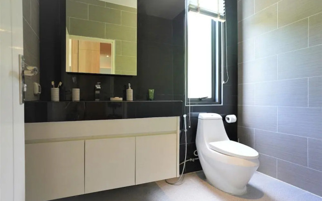 Deluxe apartment at Icon Park Condo