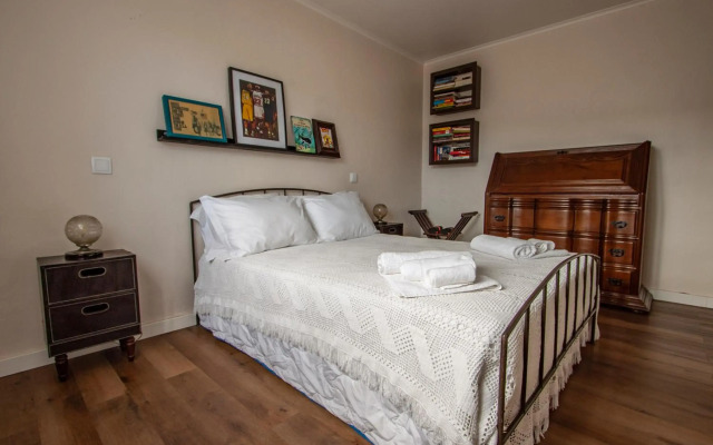 Casa da Porta Amarela