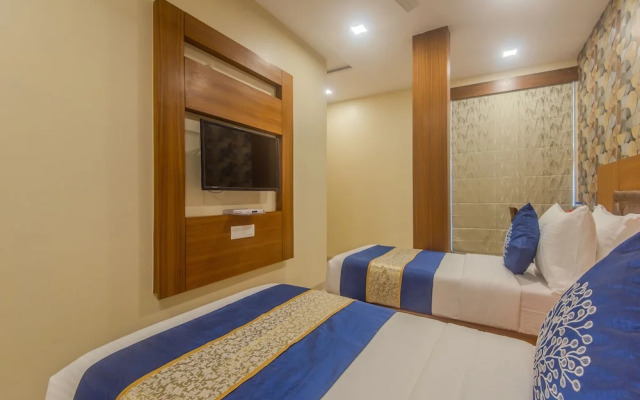 OYO 9996 Hotel Arton Suites