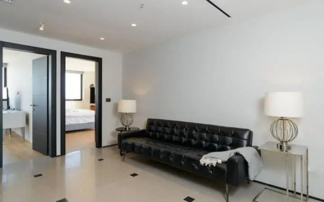 American Colony - 300 sqm Sea View by HolyGuest