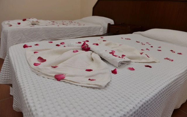 Evita Apart Hotel