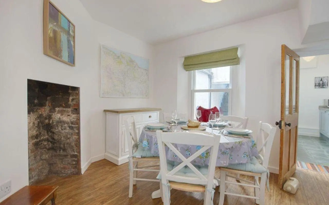 Sergeant'S Cottage