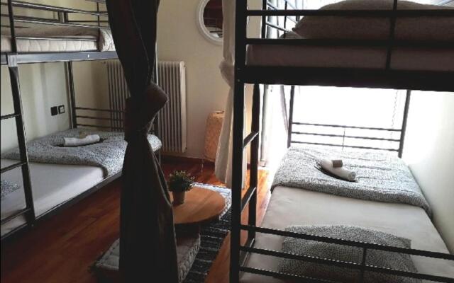Urban Yoga House Hostel & Retreat