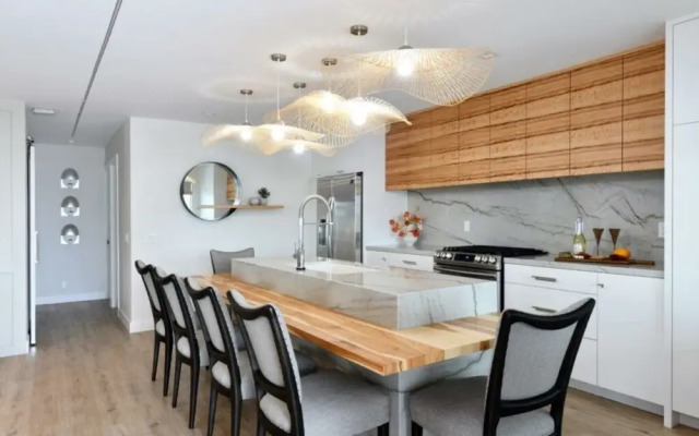 Luxury Cardiff By-the-sea Ocean View Parkhouse